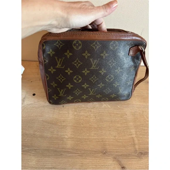 Authentic Louis Vuitton clutch monogram - Picture 4 of 7